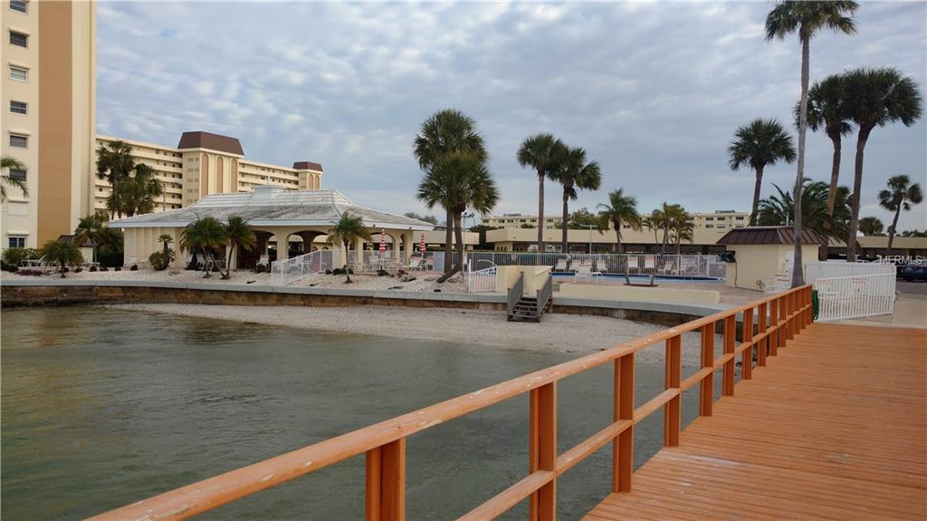 4725 COVE CIRCLE, ST PETERSBURG, Florida 33708, 2 Bedrooms Bedrooms, 6 Rooms Rooms,2 BathroomsBathrooms,Residential,For sale,COVE,U7846973