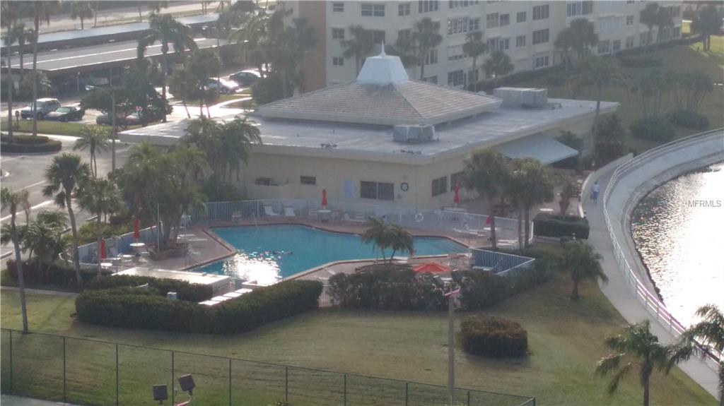 4725 COVE CIRCLE, ST PETERSBURG, Florida 33708, 2 Bedrooms Bedrooms, 6 Rooms Rooms,2 BathroomsBathrooms,Residential,For sale,COVE,U7846973