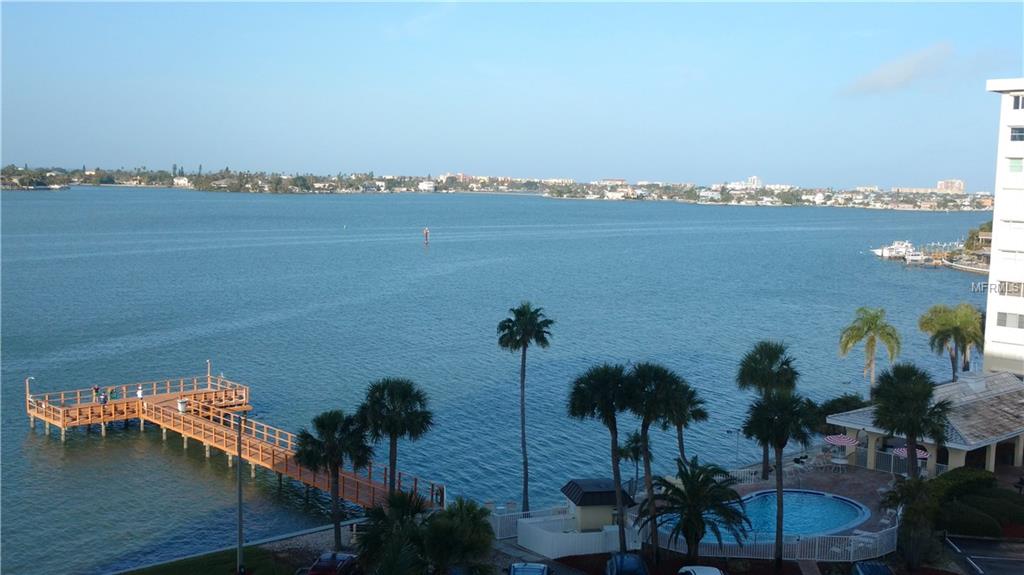 4725 COVE CIRCLE, ST PETERSBURG, Florida 33708, 2 Bedrooms Bedrooms, 6 Rooms Rooms,2 BathroomsBathrooms,Residential,For sale,COVE,U7846973