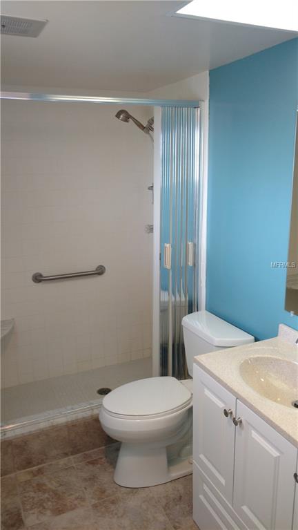 4725 COVE CIRCLE, ST PETERSBURG, Florida 33708, 2 Bedrooms Bedrooms, 6 Rooms Rooms,2 BathroomsBathrooms,Residential,For sale,COVE,U7846973