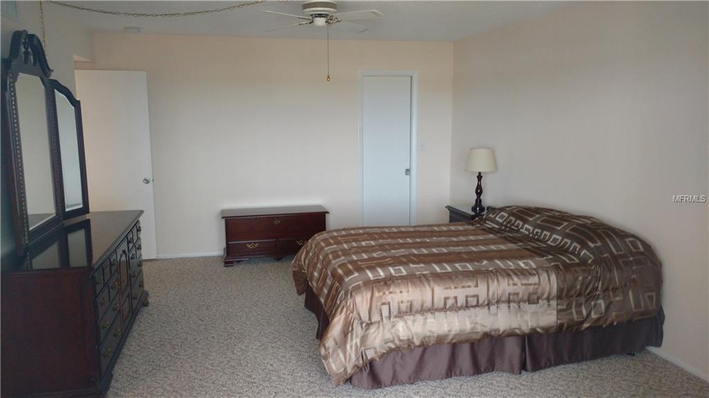 4725 COVE CIRCLE, ST PETERSBURG, Florida 33708, 2 Bedrooms Bedrooms, 6 Rooms Rooms,2 BathroomsBathrooms,Residential,For sale,COVE,U7846973