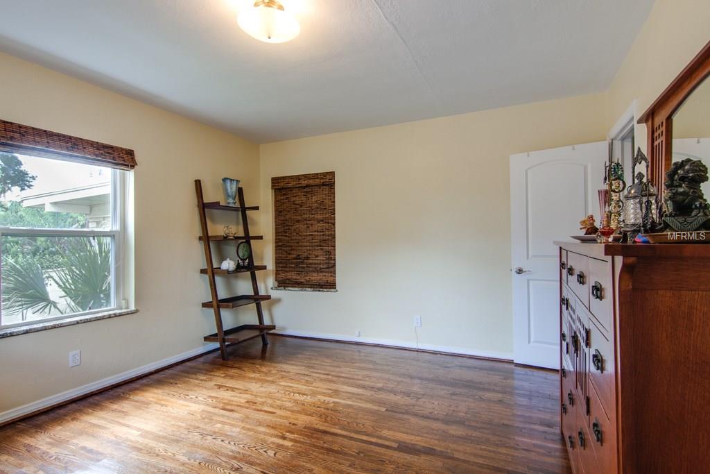 2208 COVENTRY AVENUE, LAKELAND, Florida 33803, 3 Bedrooms Bedrooms, 6 Rooms Rooms,2 BathroomsBathrooms,Residential,For sale,COVENTRY,L4721099