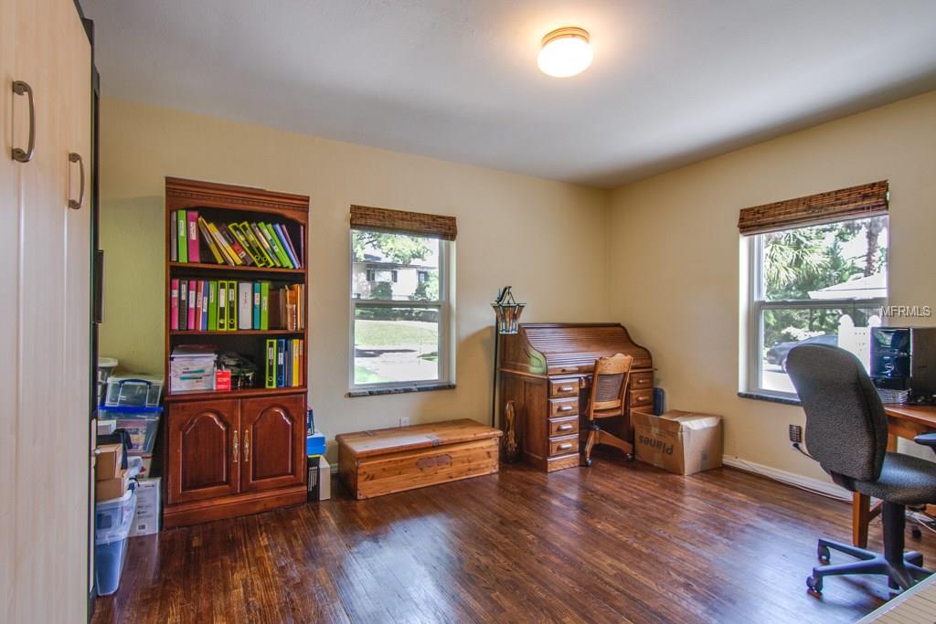 2208 COVENTRY AVENUE, LAKELAND, Florida 33803, 3 Bedrooms Bedrooms, 6 Rooms Rooms,2 BathroomsBathrooms,Residential,For sale,COVENTRY,L4721099