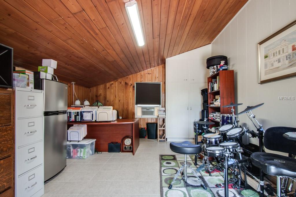 2208 COVENTRY AVENUE, LAKELAND, Florida 33803, 3 Bedrooms Bedrooms, 6 Rooms Rooms,2 BathroomsBathrooms,Residential,For sale,COVENTRY,L4721099