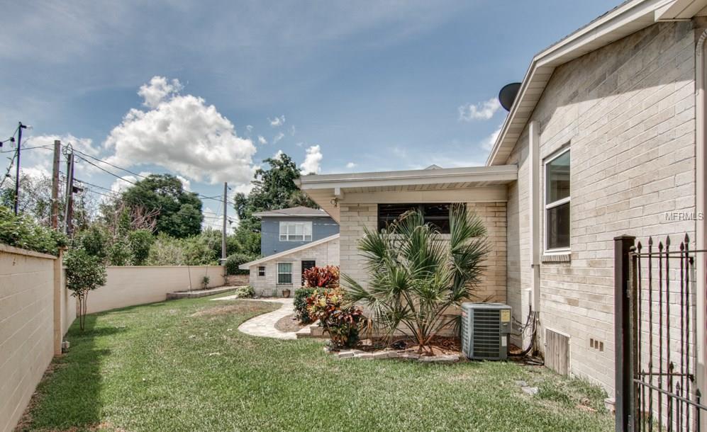 2208 COVENTRY AVENUE, LAKELAND, Florida 33803, 3 Bedrooms Bedrooms, 6 Rooms Rooms,2 BathroomsBathrooms,Residential,For sale,COVENTRY,L4721099