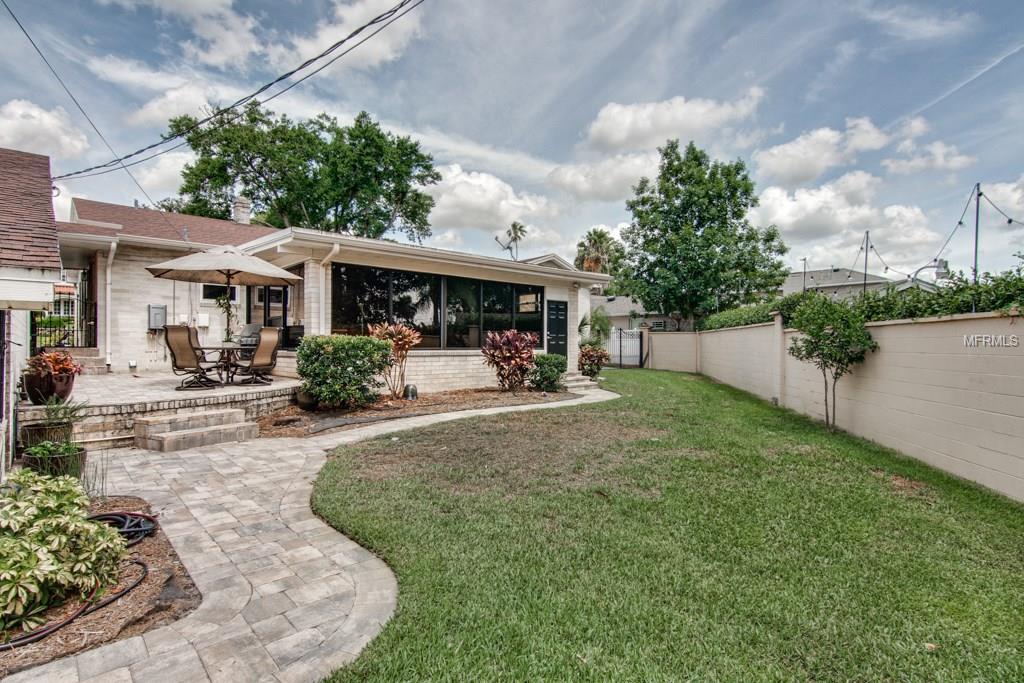 2208 COVENTRY AVENUE, LAKELAND, Florida 33803, 3 Bedrooms Bedrooms, 6 Rooms Rooms,2 BathroomsBathrooms,Residential,For sale,COVENTRY,L4721099