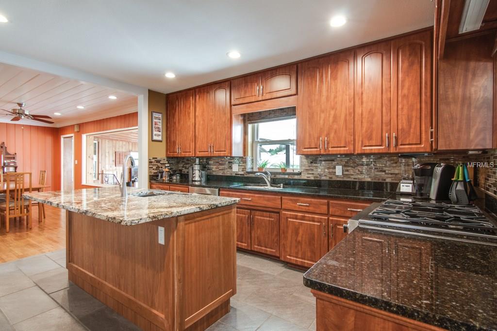 2208 COVENTRY AVENUE, LAKELAND, Florida 33803, 3 Bedrooms Bedrooms, 6 Rooms Rooms,2 BathroomsBathrooms,Residential,For sale,COVENTRY,L4721099