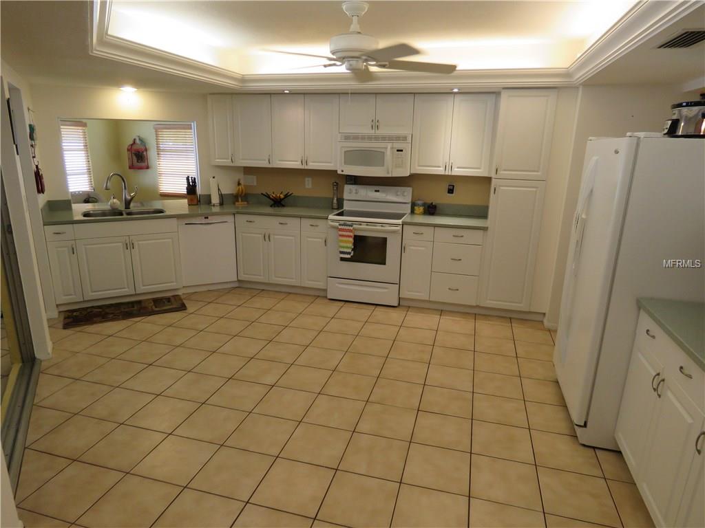 829 HARBOR DRIVE S, VENICE, Florida 34285, 3 Bedrooms Bedrooms, 8 Rooms Rooms,2 BathroomsBathrooms,Residential,For sale,HARBOR,A4198898