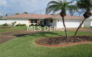 829 HARBOR DRIVE S, VENICE, Florida 34285, 3 Bedrooms Bedrooms, 8 Rooms Rooms,2 BathroomsBathrooms,Residential,For sale,HARBOR,A4198898