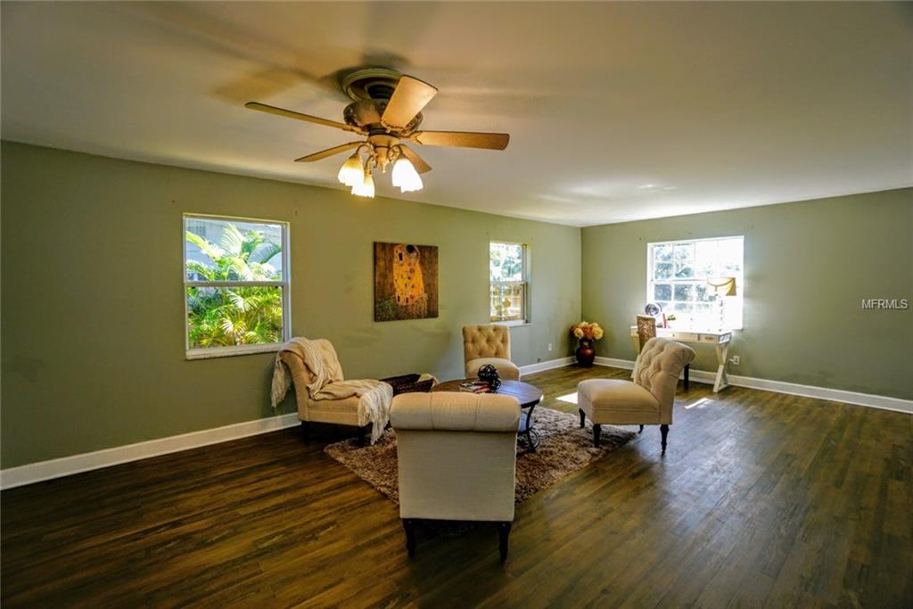 2035 62ND TERRACE S, ST PETERSBURG, Florida 33712, 4 Bedrooms Bedrooms, 8 Rooms Rooms,2 BathroomsBathrooms,Residential,For sale,62ND,U7840495
