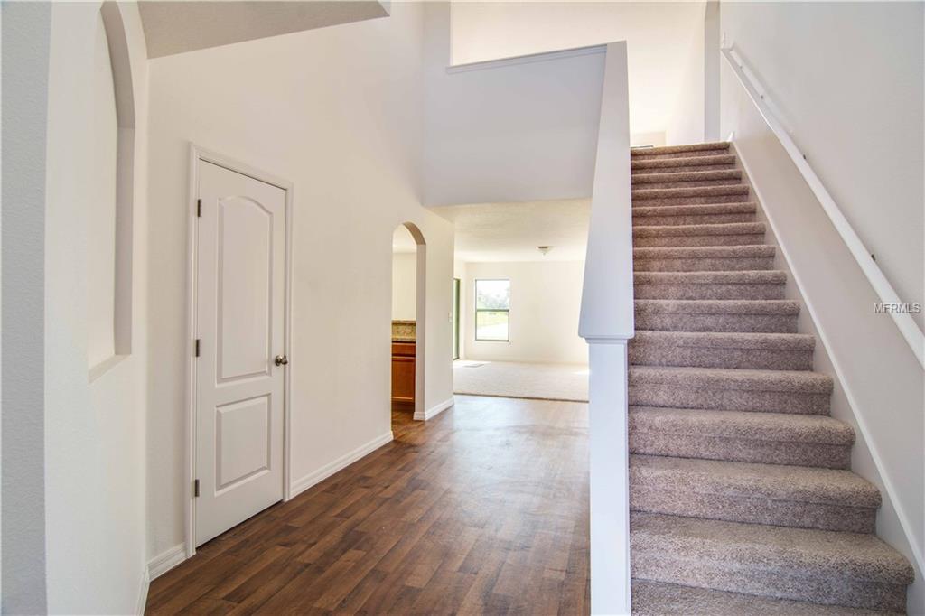 702 CHATHAM WALK DRIVE, RUSKIN, Florida 33570, 5 Bedrooms Bedrooms, 9 Rooms Rooms,2 BathroomsBathrooms,Residential,For sale,CHATHAM WALK,T2918613