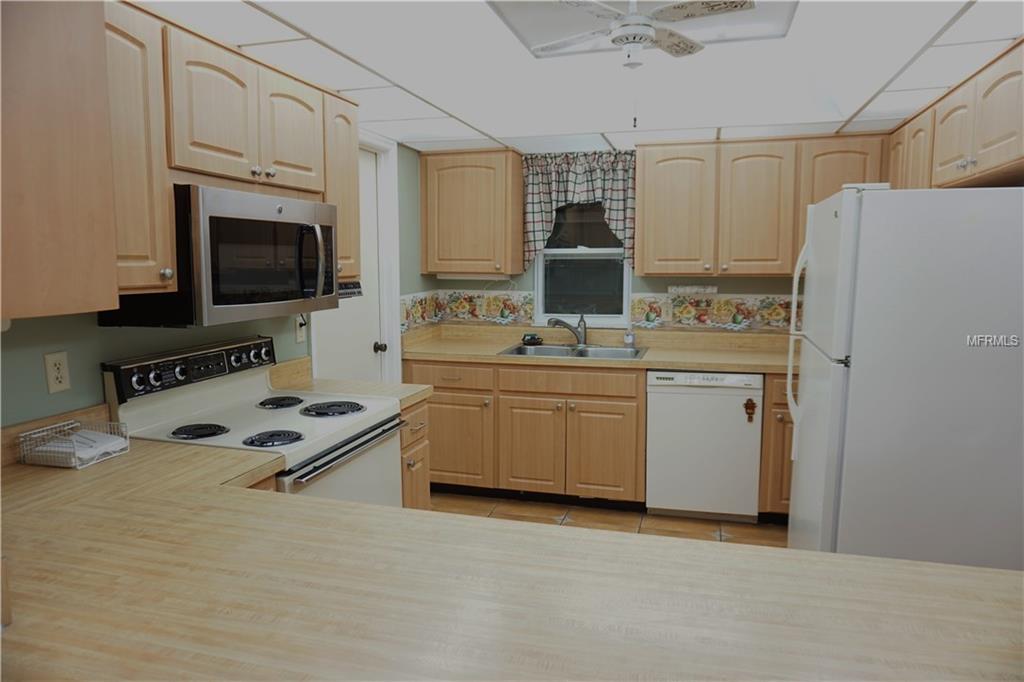 1003 BLUEWATER DRIVE, SUN CITY CENTER, Florida 33573, 2 Bedrooms Bedrooms, 6 Rooms Rooms,2 BathroomsBathrooms,Residential,For sale,BLUEWATER,T2924761