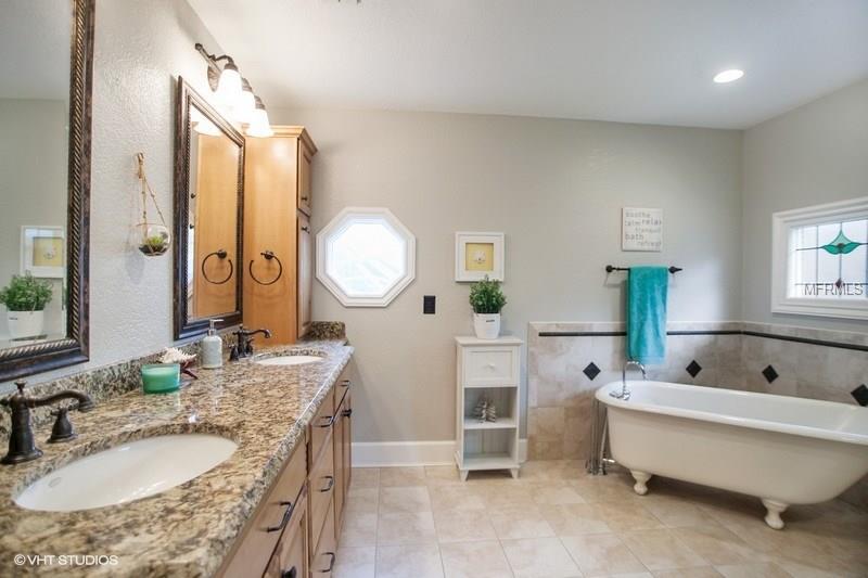 5478 MARKHAM WOODS ROAD, LAKE MARY, Florida 32746, 3 Bedrooms Bedrooms, 8 Rooms Rooms,3 BathroomsBathrooms,Residential,For sale,MARKHAM WOODS,O5561427