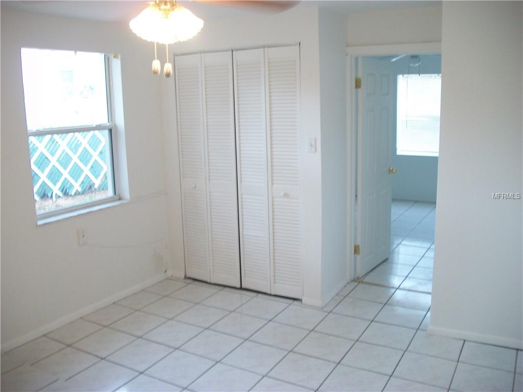 10474 VALENCIA ROAD, SEMINOLE, Florida 33772, 3 Bedrooms Bedrooms, 5 Rooms Rooms,2 BathroomsBathrooms,Residential,For sale,VALENCIA,U7777545