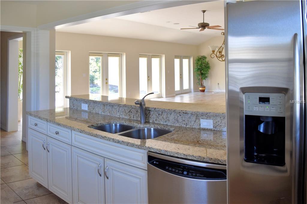 6031 HOLLYWOOD BOULEVARD, SARASOTA, Florida 34231, 3 Bedrooms Bedrooms, 6 Rooms Rooms,3 BathroomsBathrooms,Residential,For sale,HOLLYWOOD,A4200687