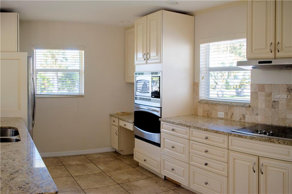 6031 HOLLYWOOD BOULEVARD, SARASOTA, Florida 34231, 3 Bedrooms Bedrooms, 6 Rooms Rooms,3 BathroomsBathrooms,Residential,For sale,HOLLYWOOD,A4200687