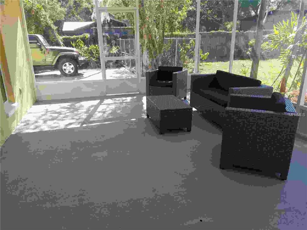 8501 PITT ROAD, PLANT CITY, Florida 33567, 3 Bedrooms Bedrooms, 4 Rooms Rooms,2 BathroomsBathrooms,Residential,For sale,PITT,T2914715