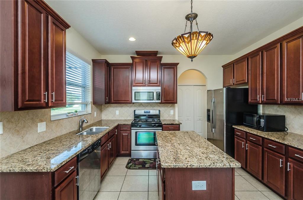 11544 WESTON COURSE LOOP, RIVERVIEW, Florida 33579, 3 Bedrooms Bedrooms, 6 Rooms Rooms,2 BathroomsBathrooms,Residential,For sale,WESTON COURSE,T2916660