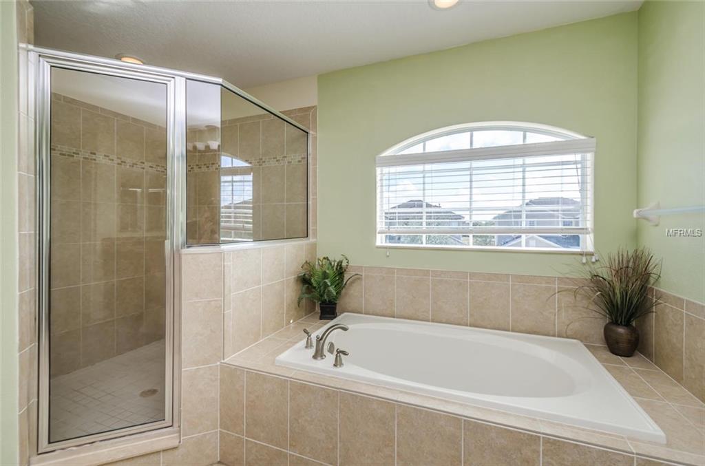 11544 WESTON COURSE LOOP, RIVERVIEW, Florida 33579, 3 Bedrooms Bedrooms, 6 Rooms Rooms,2 BathroomsBathrooms,Residential,For sale,WESTON COURSE,T2916660