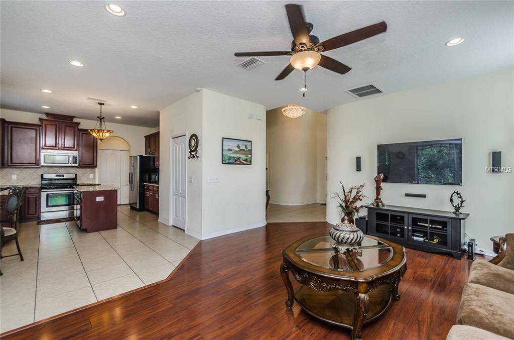 11544 WESTON COURSE LOOP, RIVERVIEW, Florida 33579, 3 Bedrooms Bedrooms, 6 Rooms Rooms,2 BathroomsBathrooms,Residential,For sale,WESTON COURSE,T2916660