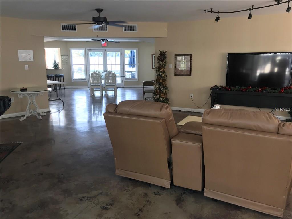 433 PAULA DRIVE S, DUNEDIN, Florida 34698, 2 Bedrooms Bedrooms, 5 Rooms Rooms,2 BathroomsBathrooms,Residential,For sale,PAULA,U7841570