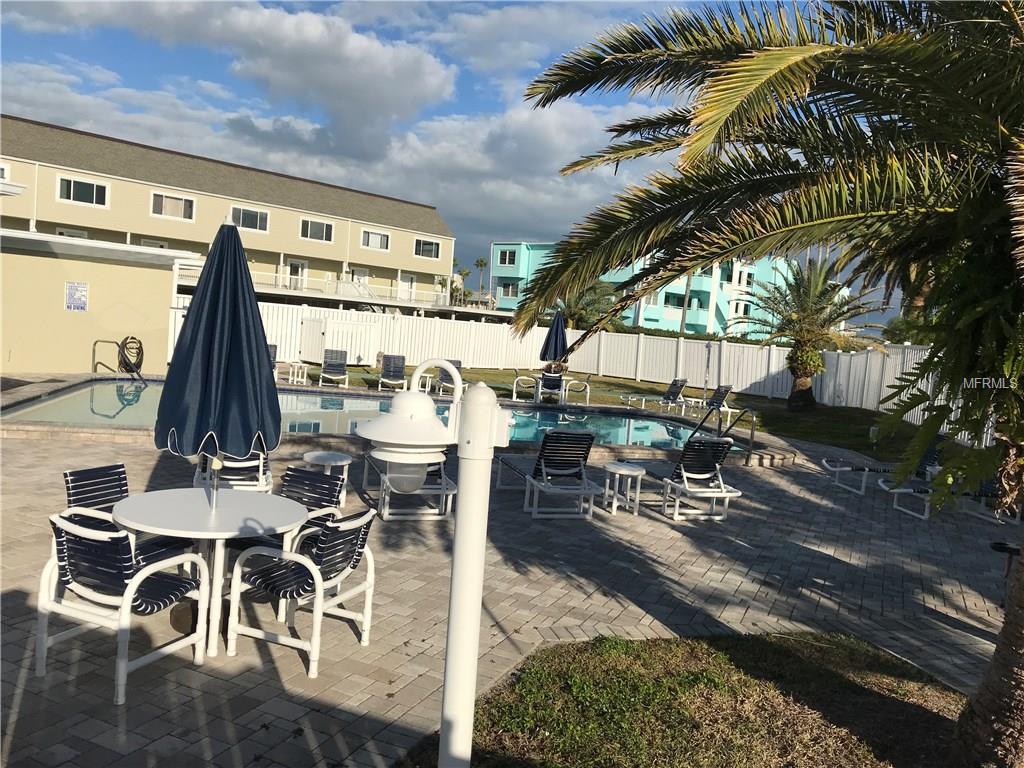 433 PAULA DRIVE S, DUNEDIN, Florida 34698, 2 Bedrooms Bedrooms, 5 Rooms Rooms,2 BathroomsBathrooms,Residential,For sale,PAULA,U7841570