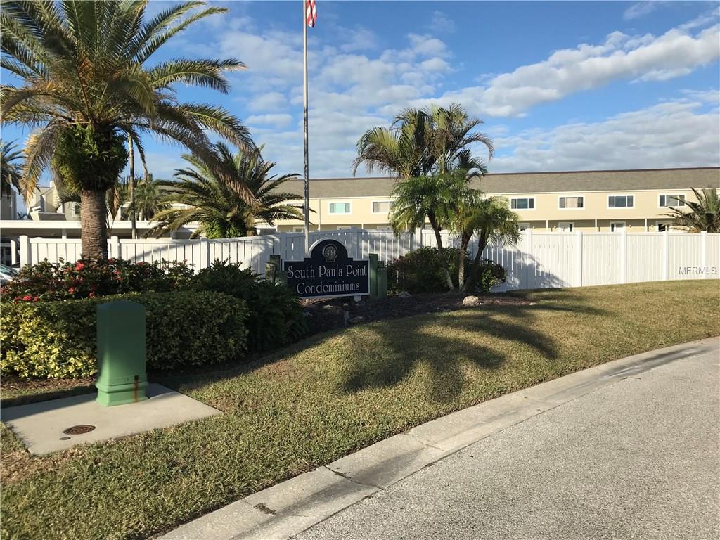 433 PAULA DRIVE S, DUNEDIN, Florida 34698, 2 Bedrooms Bedrooms, 5 Rooms Rooms,2 BathroomsBathrooms,Residential,For sale,PAULA,U7841570