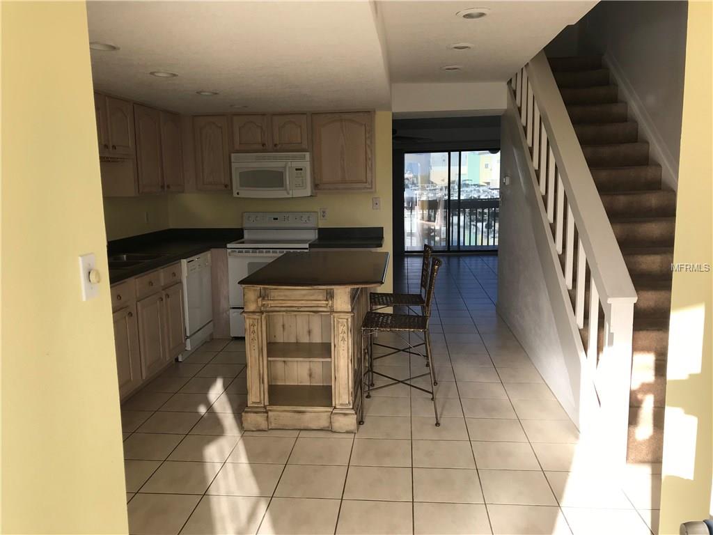 433 PAULA DRIVE S, DUNEDIN, Florida 34698, 2 Bedrooms Bedrooms, 5 Rooms Rooms,2 BathroomsBathrooms,Residential,For sale,PAULA,U7841570