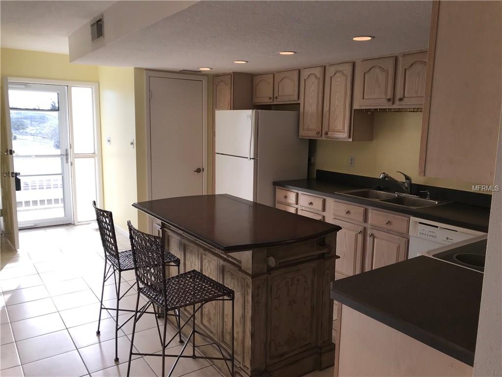 433 PAULA DRIVE S, DUNEDIN, Florida 34698, 2 Bedrooms Bedrooms, 5 Rooms Rooms,2 BathroomsBathrooms,Residential,For sale,PAULA,U7841570