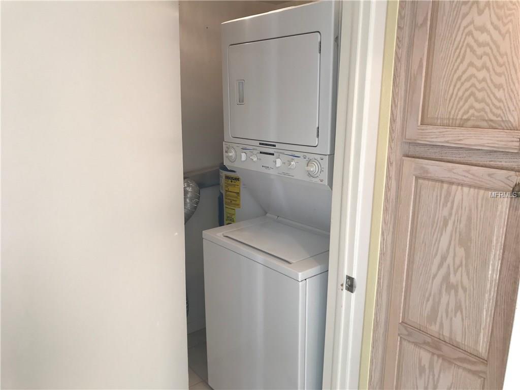 433 PAULA DRIVE S, DUNEDIN, Florida 34698, 2 Bedrooms Bedrooms, 5 Rooms Rooms,2 BathroomsBathrooms,Residential,For sale,PAULA,U7841570