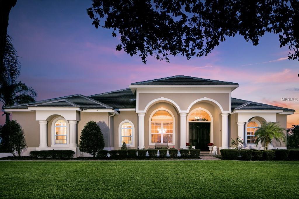 5921 OXFORD MOOR BOULEVARD, WINDERMERE, Florida 34786, 4 Bedrooms Bedrooms, 9 Rooms Rooms,3 BathroomsBathrooms,Residential,For sale,OXFORD MOOR,O5558083