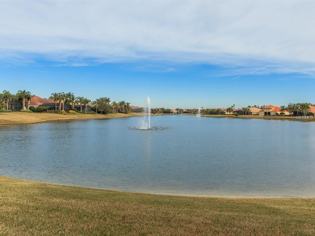 5921 OXFORD MOOR BOULEVARD, WINDERMERE, Florida 34786, 4 Bedrooms Bedrooms, 9 Rooms Rooms,3 BathroomsBathrooms,Residential,For sale,OXFORD MOOR,O5558083