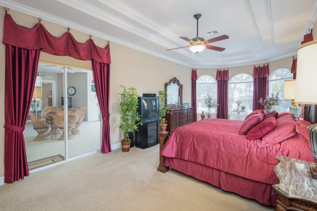 5921 OXFORD MOOR BOULEVARD, WINDERMERE, Florida 34786, 4 Bedrooms Bedrooms, 9 Rooms Rooms,3 BathroomsBathrooms,Residential,For sale,OXFORD MOOR,O5558083