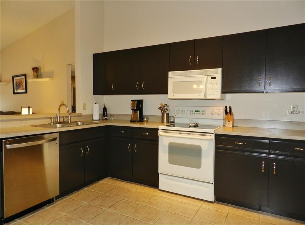 12343 YELLOW ROSE CIRCLE, RIVERVIEW, Florida 33569, 3 Bedrooms Bedrooms, 8 Rooms Rooms,2 BathroomsBathrooms,Residential,For sale,YELLOW ROSE,T2927084