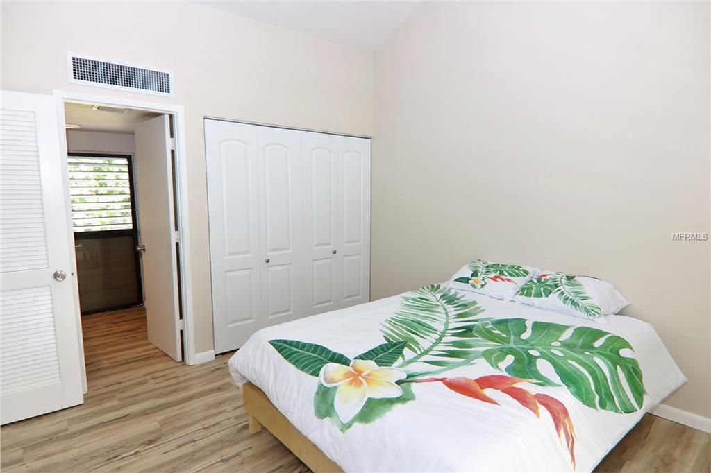 701 PINE RUN DRIVE, OSPREY, Florida 34229, 1 Bedroom Bedrooms, 5 Rooms Rooms,1 BathroomBathrooms,Residential,For sale,PINE RUN,N5916346