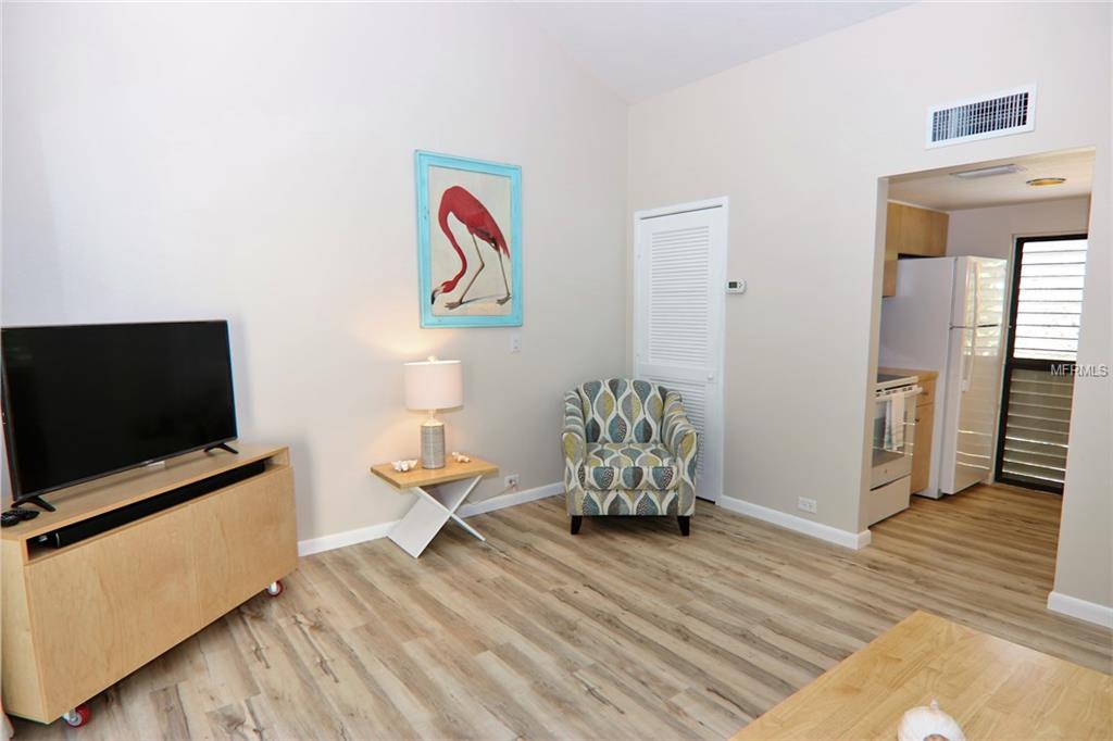 701 PINE RUN DRIVE, OSPREY, Florida 34229, 1 Bedroom Bedrooms, 5 Rooms Rooms,1 BathroomBathrooms,Residential,For sale,PINE RUN,N5916346