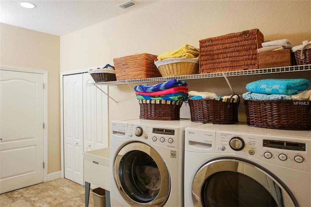 124 SUGARLOAF DRIVE, NOKOMIS, Florida 34275, 3 Bedrooms Bedrooms, 10 Rooms Rooms,2 BathroomsBathrooms,Residential,For sale,SUGARLOAF,A4194127