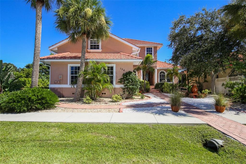 124 SUGARLOAF DRIVE, NOKOMIS, Florida 34275, 3 Bedrooms Bedrooms, 10 Rooms Rooms,2 BathroomsBathrooms,Residential,For sale,SUGARLOAF,A4194127