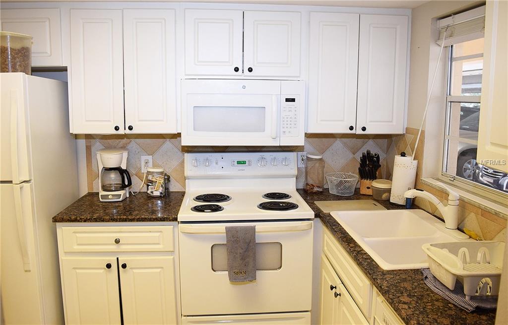 2448 CLUBHOUSE DRIVE SARASOTA, Florida 34232, 2 Bedrooms Bedrooms, 5 Rooms Rooms,2 BathroomsBathrooms,Residential,For sale,CLUBHOUSE,A4207266