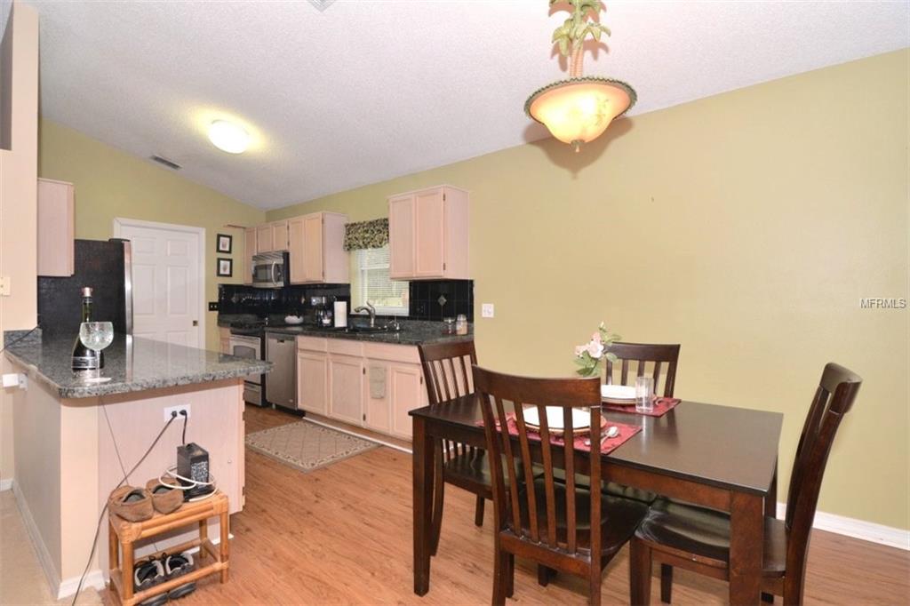 365 BAY STREET, APOPKA, Florida 32712, 3 Bedrooms Bedrooms, 8 Rooms Rooms,2 BathroomsBathrooms,Residential,For sale,BAY,O5558088