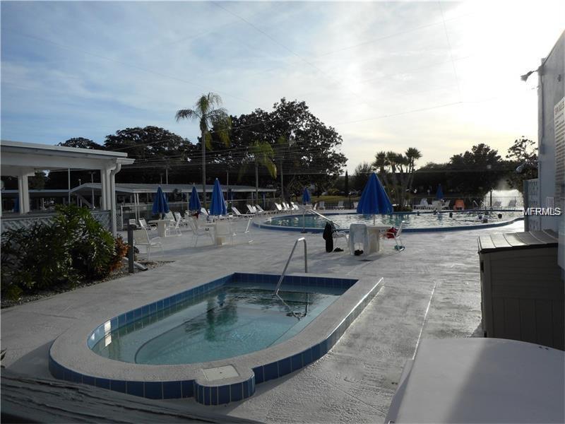 8080 112TH STREET, SEMINOLE, Florida 33772, 2 Bedrooms Bedrooms, 5 Rooms Rooms,1 BathroomBathrooms,Residential,For sale,112TH,U7845744