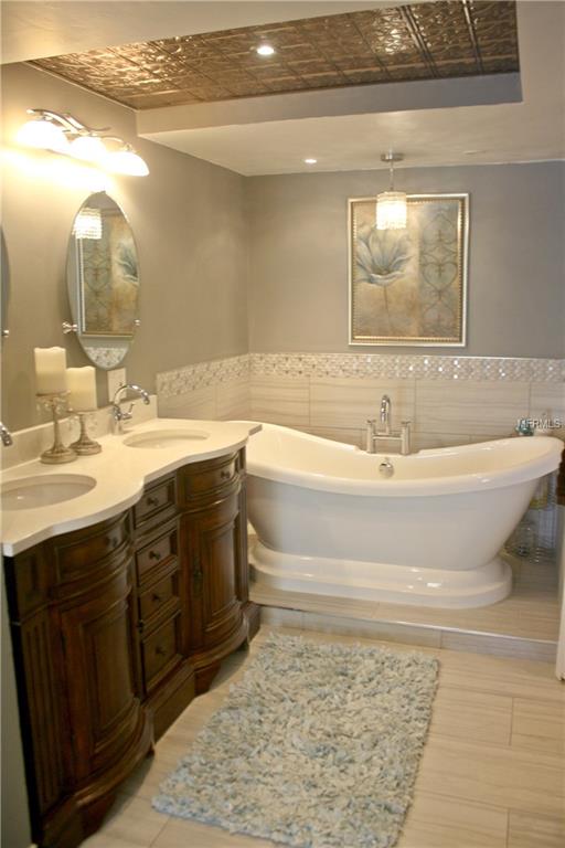 1730 LIGHTHOUSE TERRACE S, SOUTH PASADENA, Florida 33707, 2 Bedrooms Bedrooms, 5 Rooms Rooms,2 BathroomsBathrooms,Residential,For sale,LIGHTHOUSE,U7846460