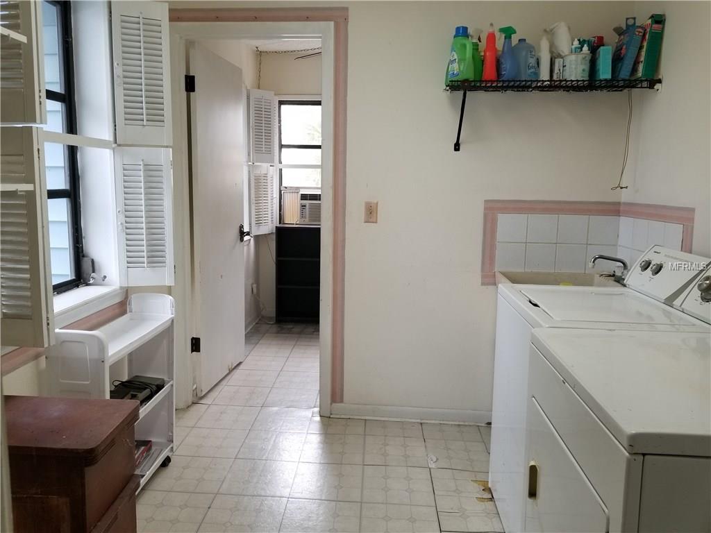 395 OCEANVIEW AVENUE, PALM HARBOR, Florida 34683, 3 Bedrooms Bedrooms, 8 Rooms Rooms,2 BathroomsBathrooms,Residential,For sale,OCEANVIEW,U7846721