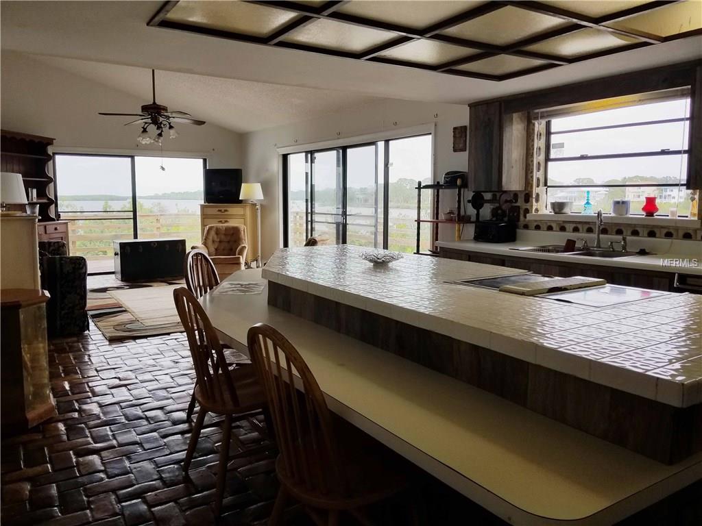 395 OCEANVIEW AVENUE, PALM HARBOR, Florida 34683, 3 Bedrooms Bedrooms, 8 Rooms Rooms,2 BathroomsBathrooms,Residential,For sale,OCEANVIEW,U7846721