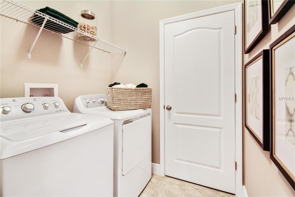 3790 HANWORTH LOOP, SANFORD, Florida 32773, 4 Bedrooms Bedrooms, 10 Rooms Rooms,3 BathroomsBathrooms,Residential,For sale,HANWORTH,W7637671