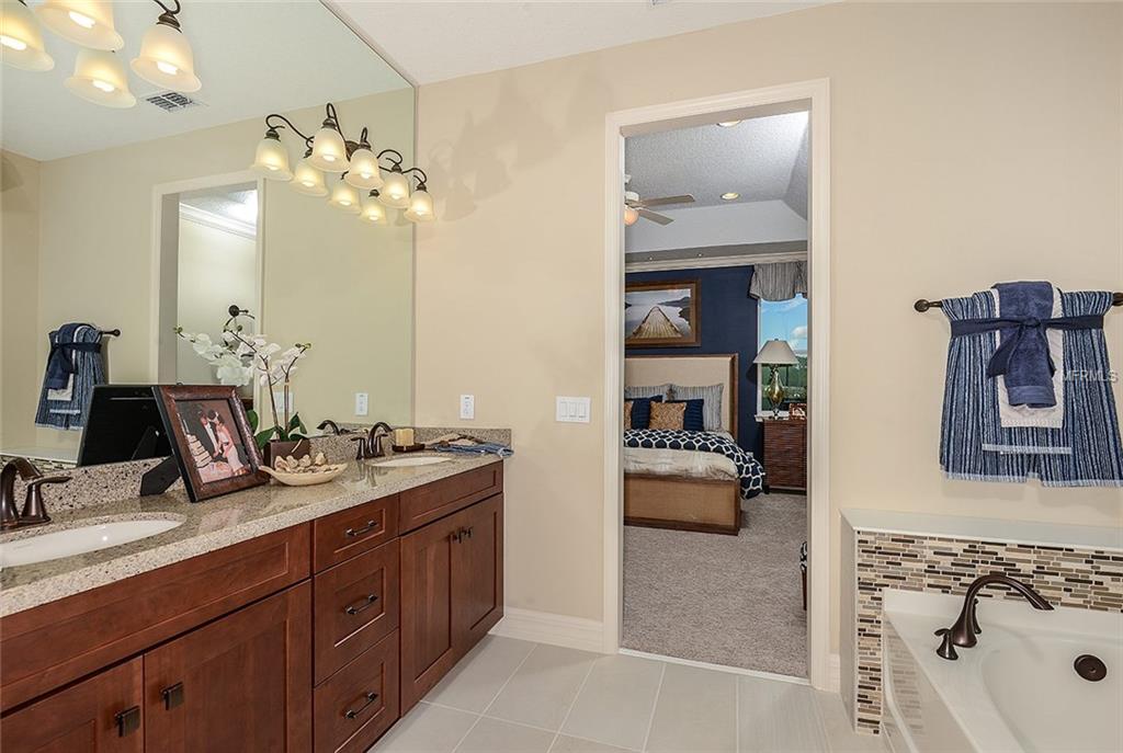 2357 OXMOOR DRIVE, DELAND, Florida 32724, 4 Bedrooms Bedrooms, 4 Rooms Rooms,3 BathroomsBathrooms,Residential,For sale,OXMOOR,O5561828