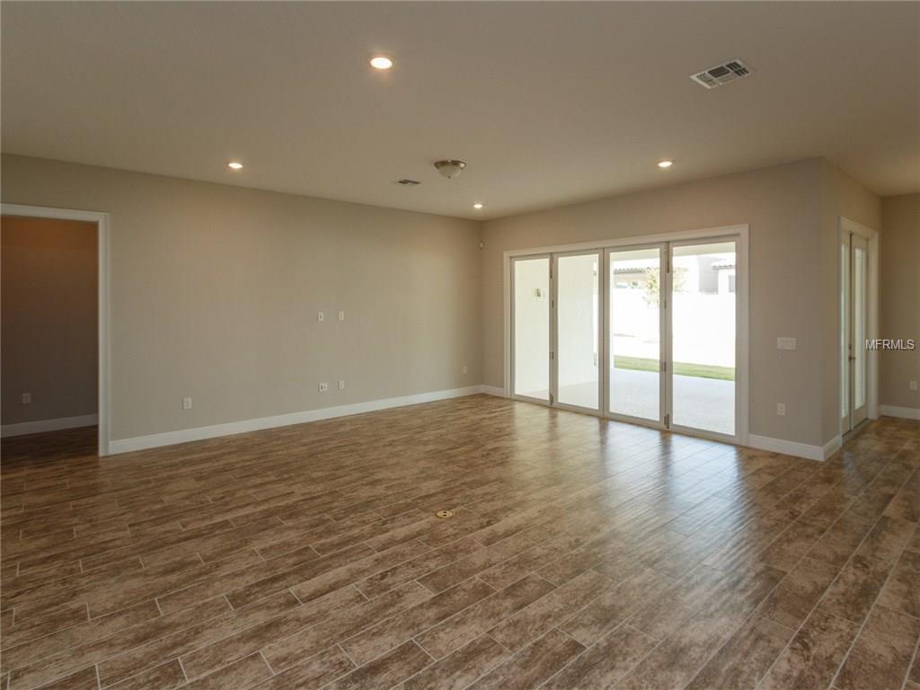 7956 CHILTON DRIVE, ORLANDO, Florida 32836, 6 Bedrooms Bedrooms, 3 Rooms Rooms,4 BathroomsBathrooms,Residential,For sale,CHILTON,O5442242