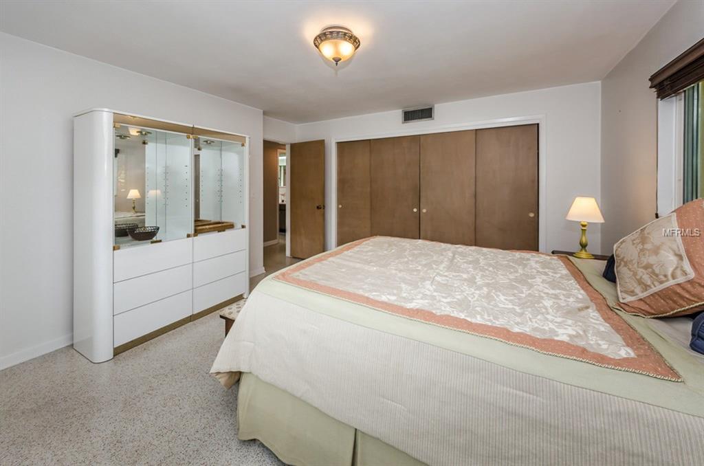 1607 WOODRIDGE DRIVE, CLEARWATER, Florida 33756, 2 Bedrooms Bedrooms, 6 Rooms Rooms,2 BathroomsBathrooms,Residential,For sale,WOODRIDGE,T2898944