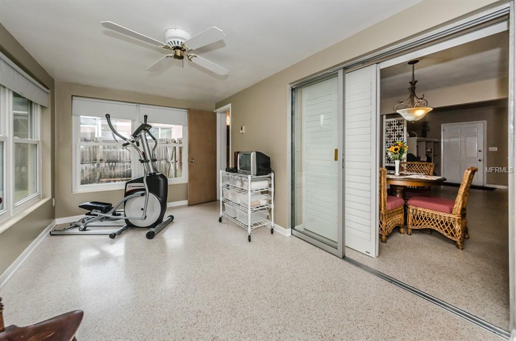 1607 WOODRIDGE DRIVE, CLEARWATER, Florida 33756, 2 Bedrooms Bedrooms, 6 Rooms Rooms,2 BathroomsBathrooms,Residential,For sale,WOODRIDGE,T2898944