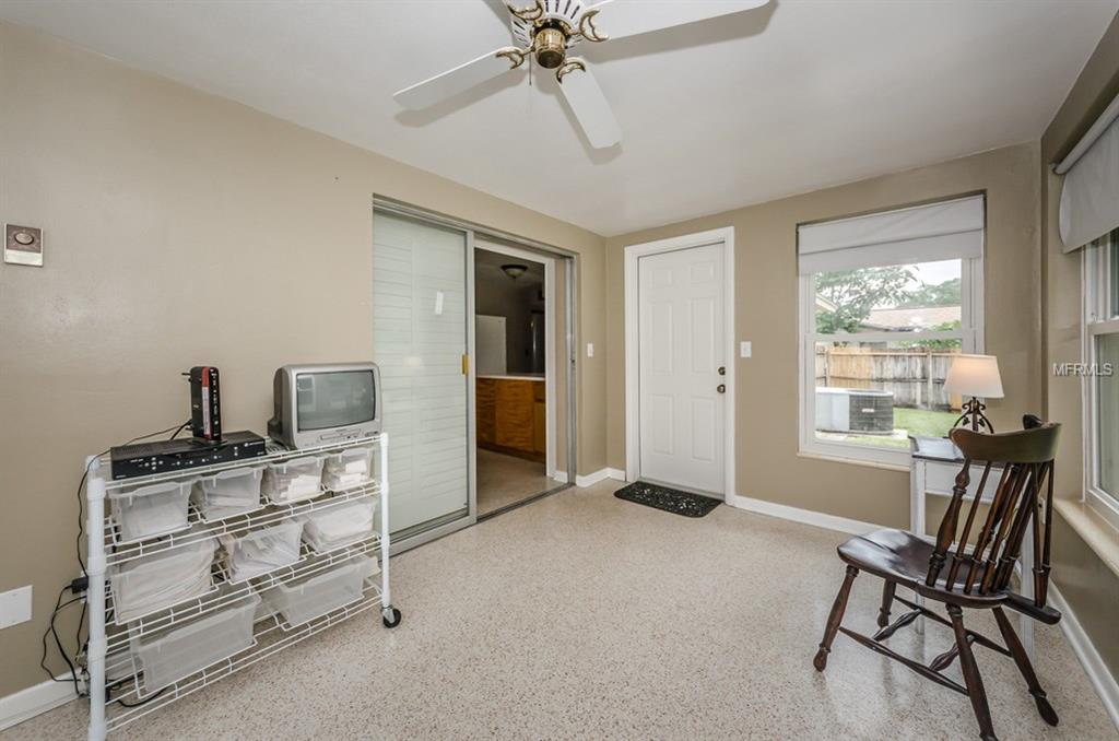 1607 WOODRIDGE DRIVE, CLEARWATER, Florida 33756, 2 Bedrooms Bedrooms, 6 Rooms Rooms,2 BathroomsBathrooms,Residential,For sale,WOODRIDGE,T2898944